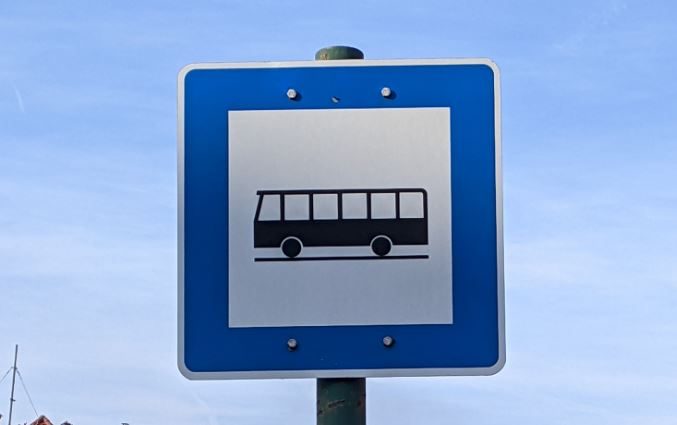 Buszmegallo Fekvo